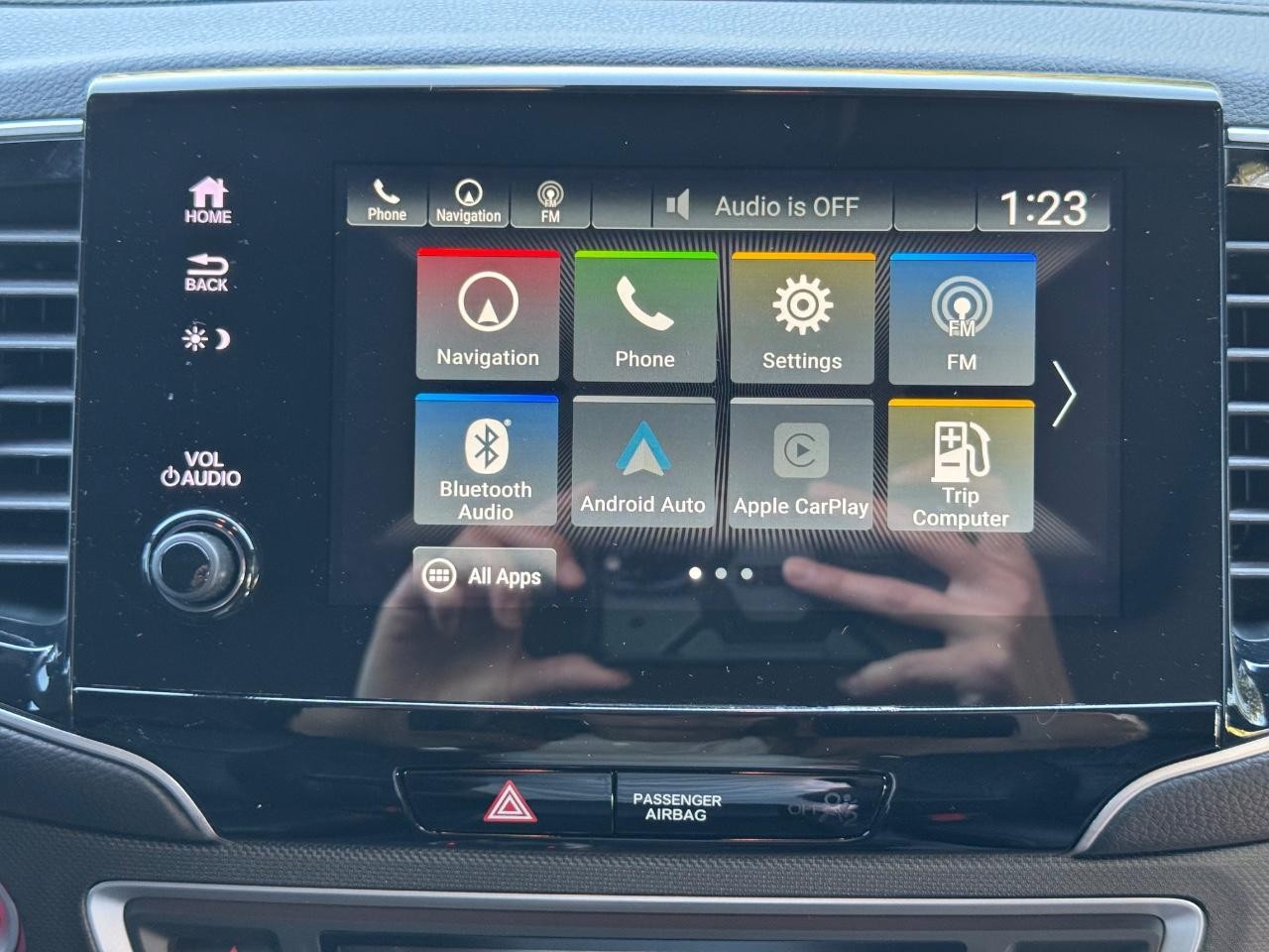 Honda Passport Vehicle Full-screen Gallery Image 13