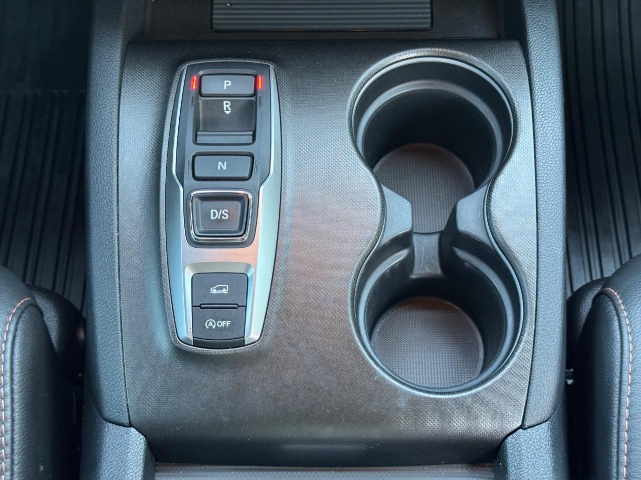 Honda Passport Vehicle Full-screen Gallery Image 15