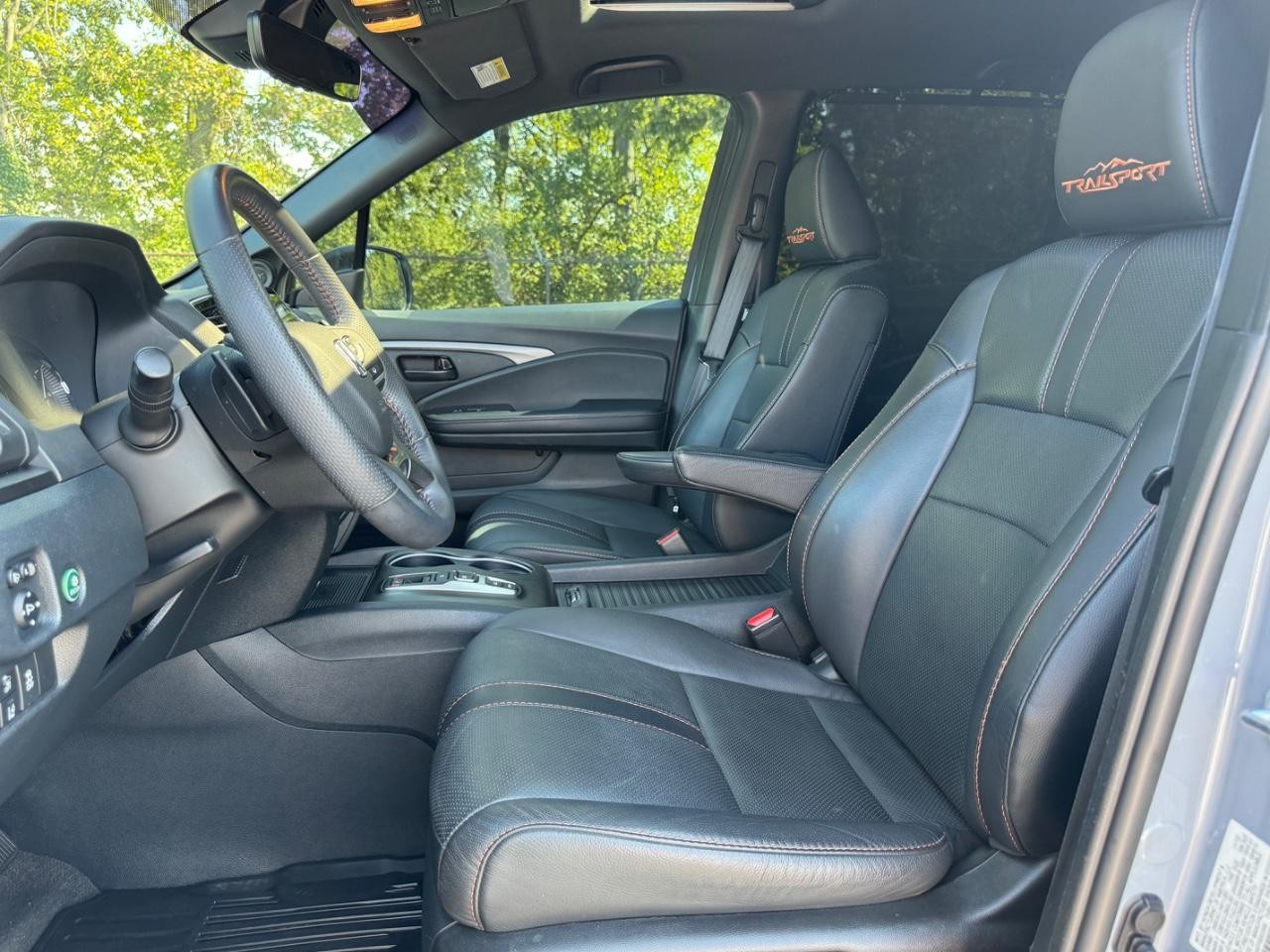 Honda Passport Vehicle Full-screen Gallery Image 18