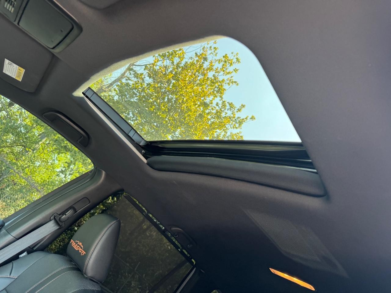 Honda Passport Vehicle Full-screen Gallery Image 19