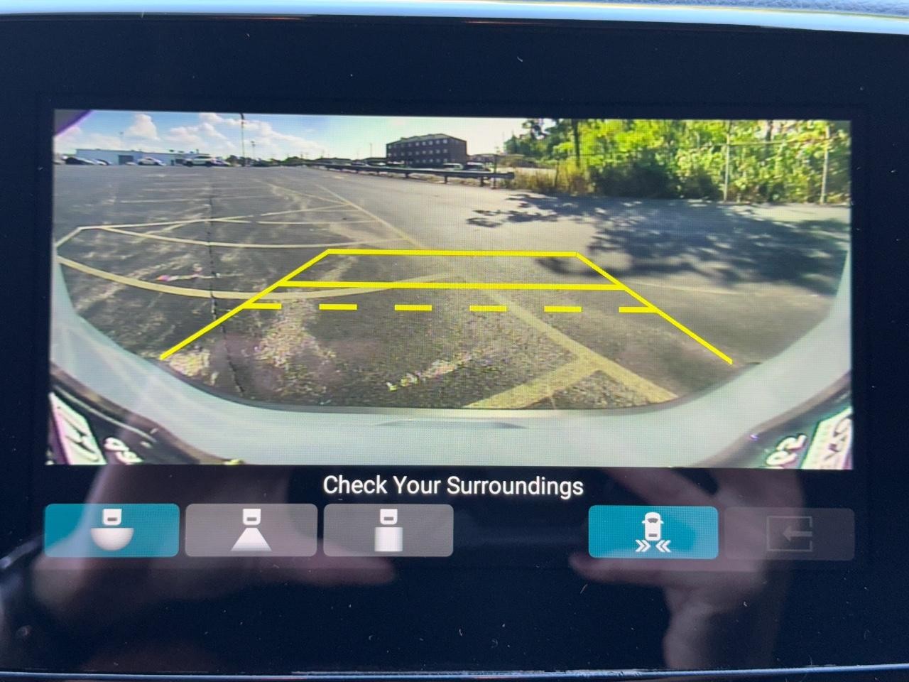 Honda Passport Vehicle Full-screen Gallery Image 24