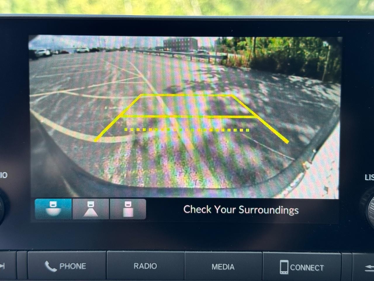 Honda CR-V Hybrid Vehicle Full-screen Gallery Image 24