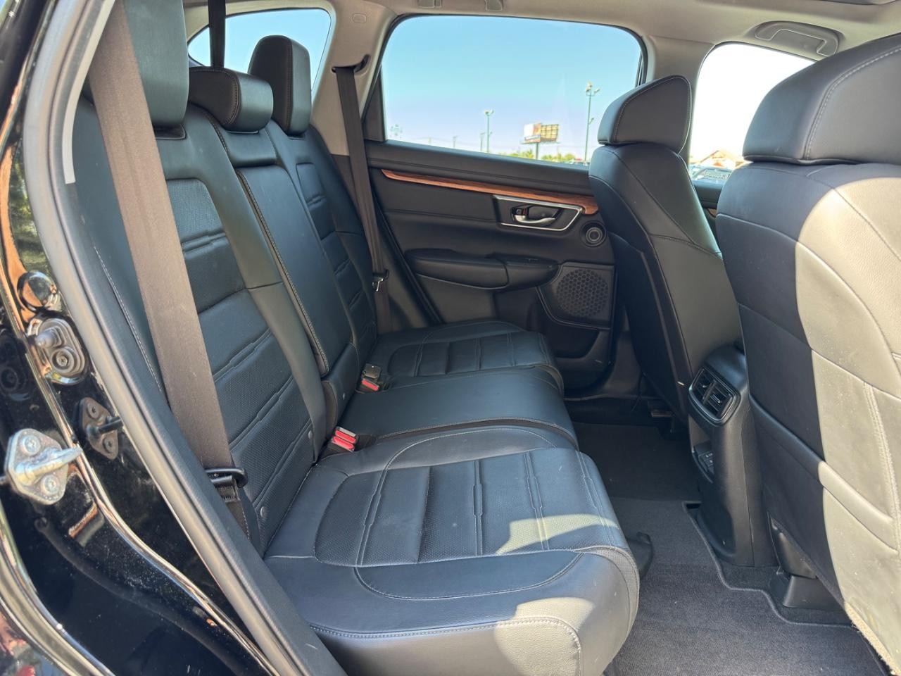 Honda CR-V Vehicle Full-screen Gallery Image 10