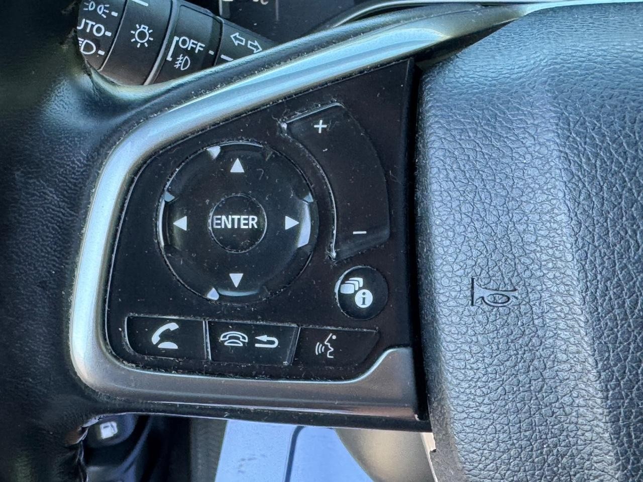 Honda CR-V Vehicle Full-screen Gallery Image 20