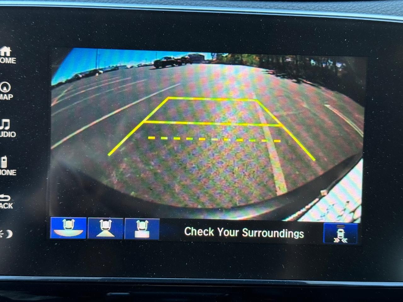 Honda CR-V Vehicle Full-screen Gallery Image 23