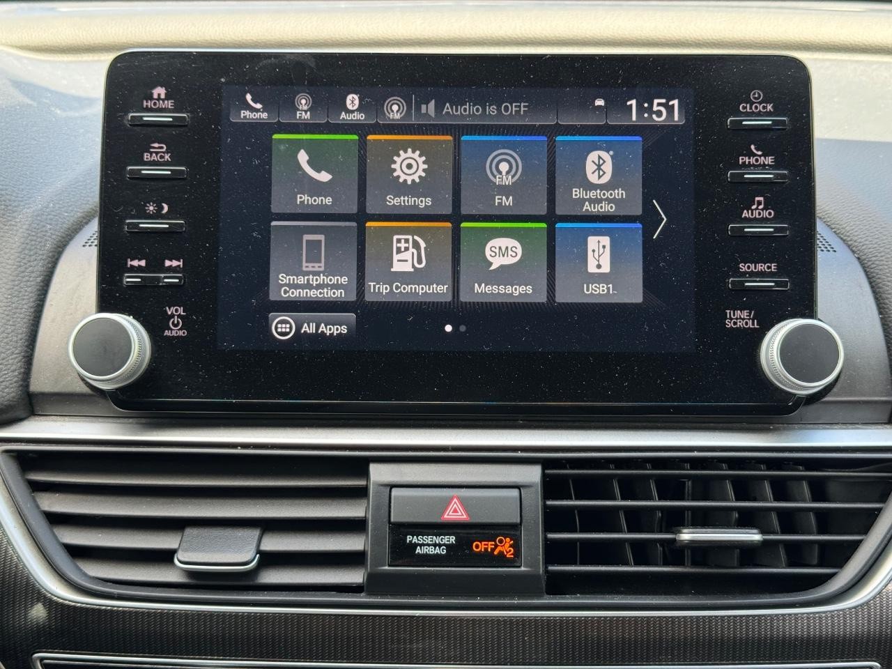 Honda Accord Sedan Vehicle Full-screen Gallery Image 13