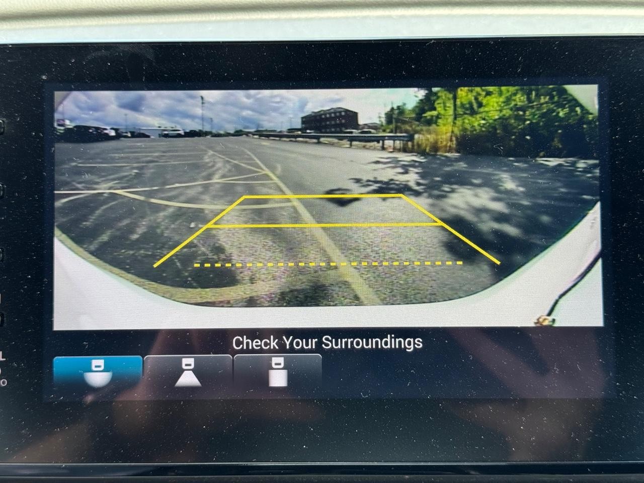 Honda Accord Sedan Vehicle Full-screen Gallery Image 22