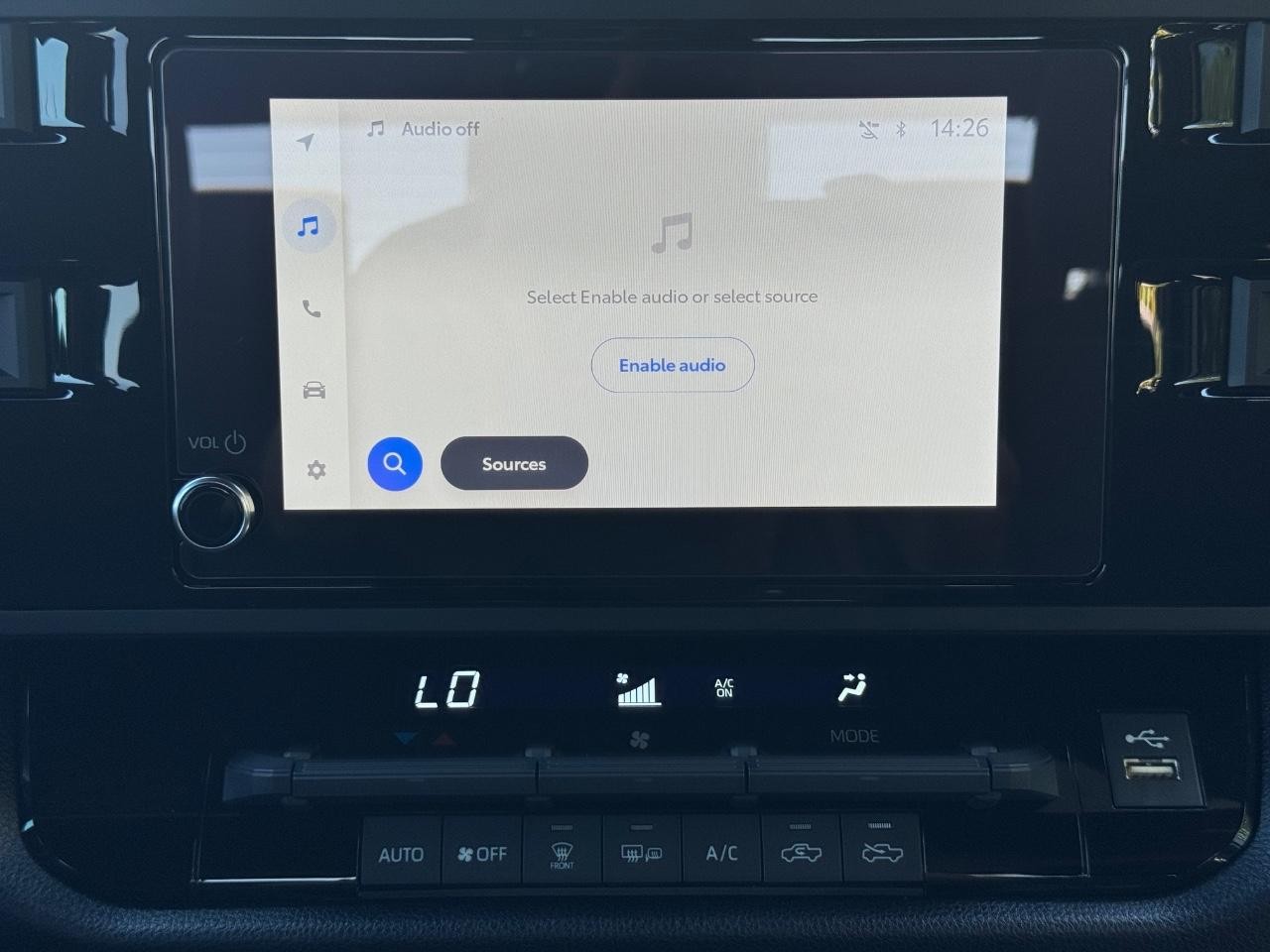 Toyota Tundra 4WD Vehicle Full-screen Gallery Image 13