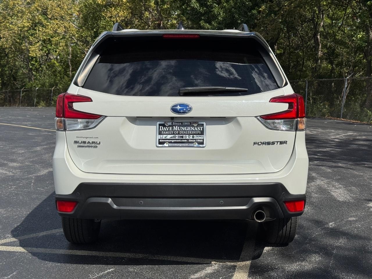 Subaru Forester Vehicle Full-screen Gallery Image 05