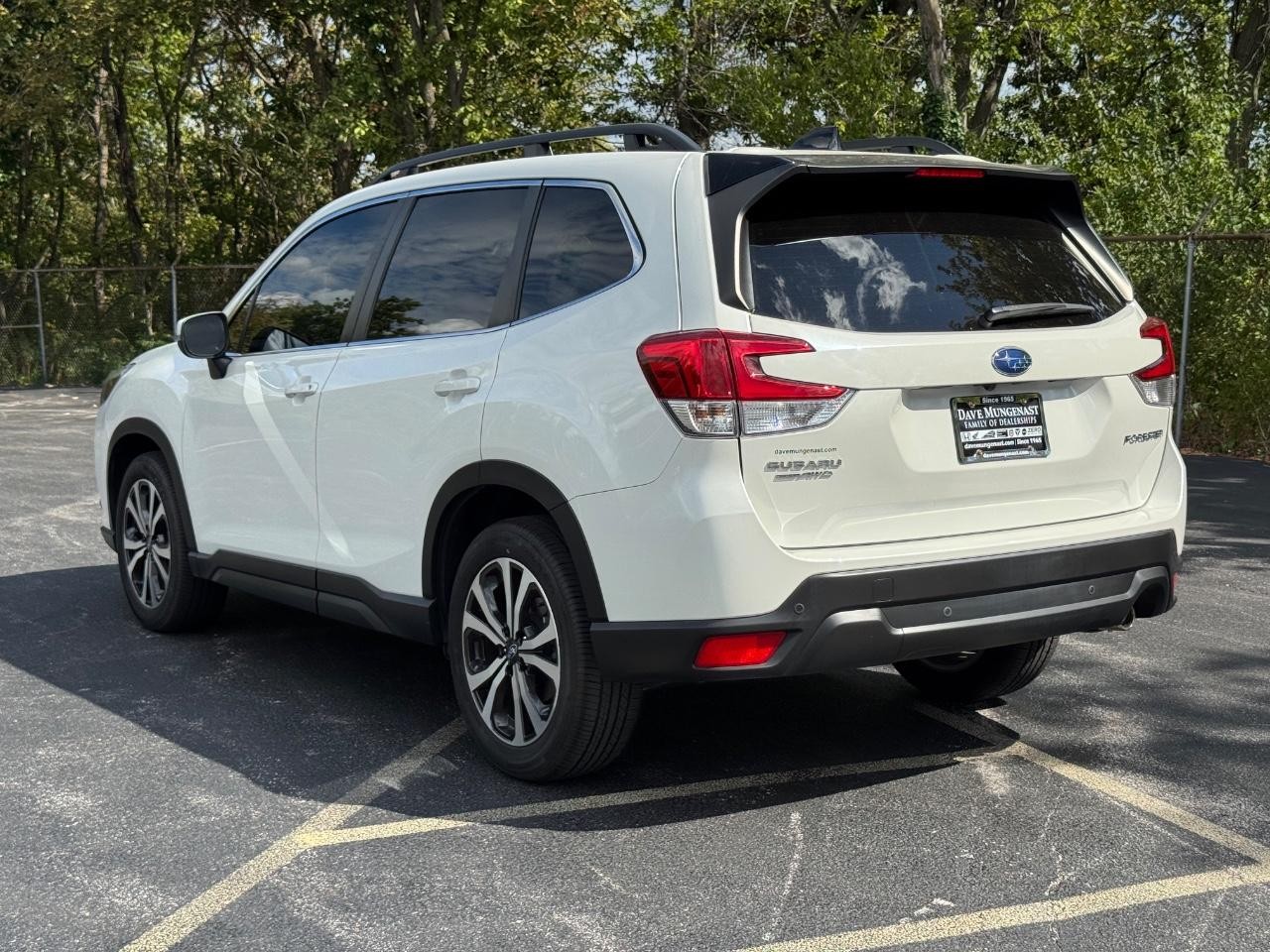 Subaru Forester Vehicle Full-screen Gallery Image 06