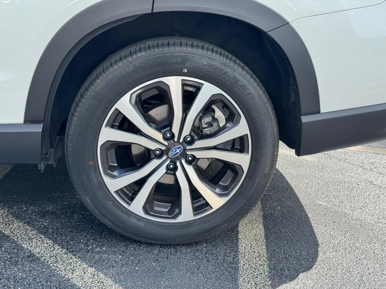 Subaru Forester Vehicle Full-screen Gallery Image 07