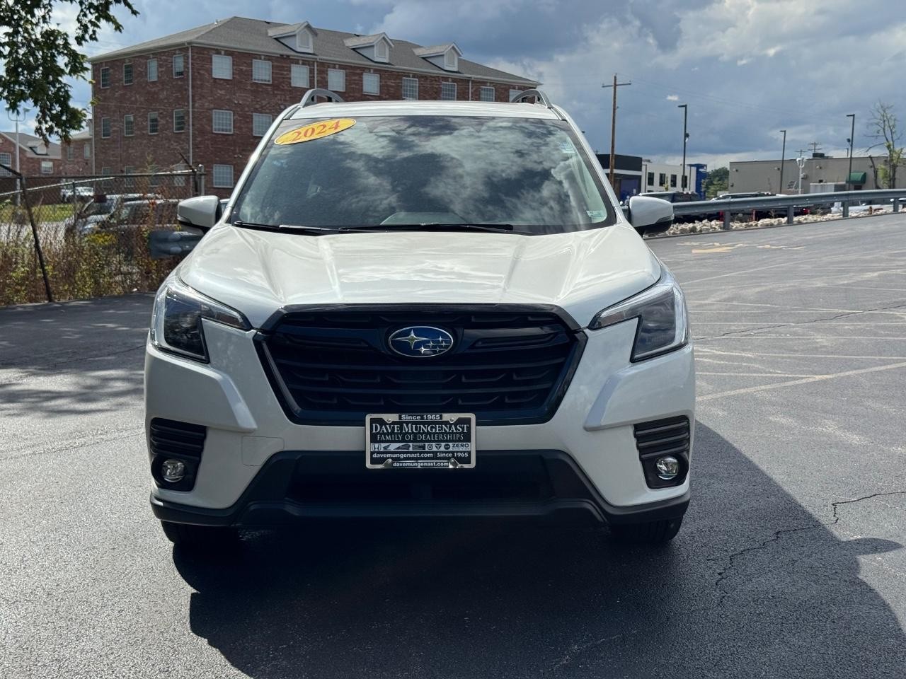 Subaru Forester Vehicle Full-screen Gallery Image 09