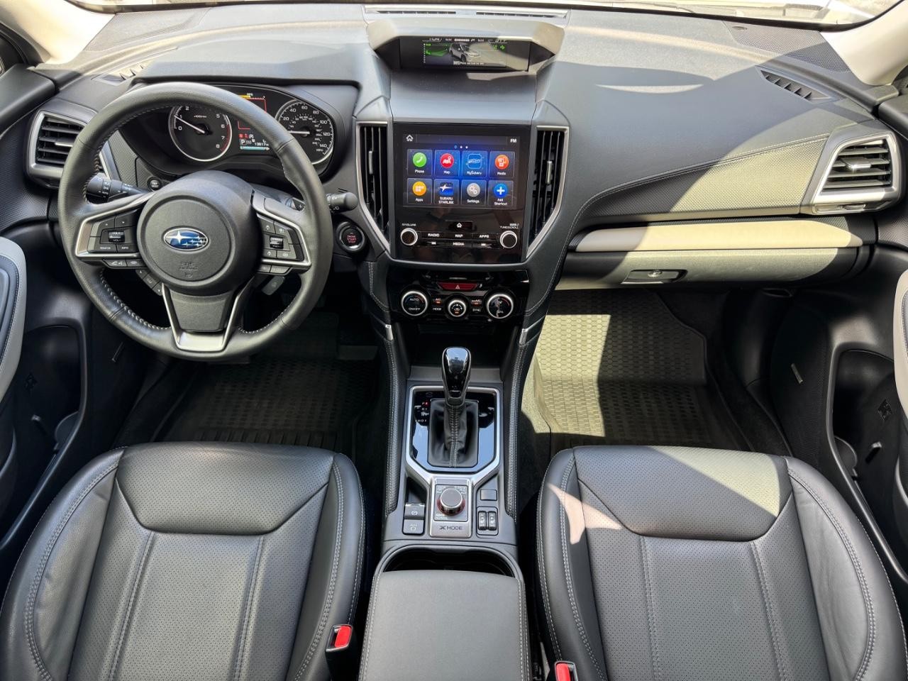 Subaru Forester Vehicle Full-screen Gallery Image 11