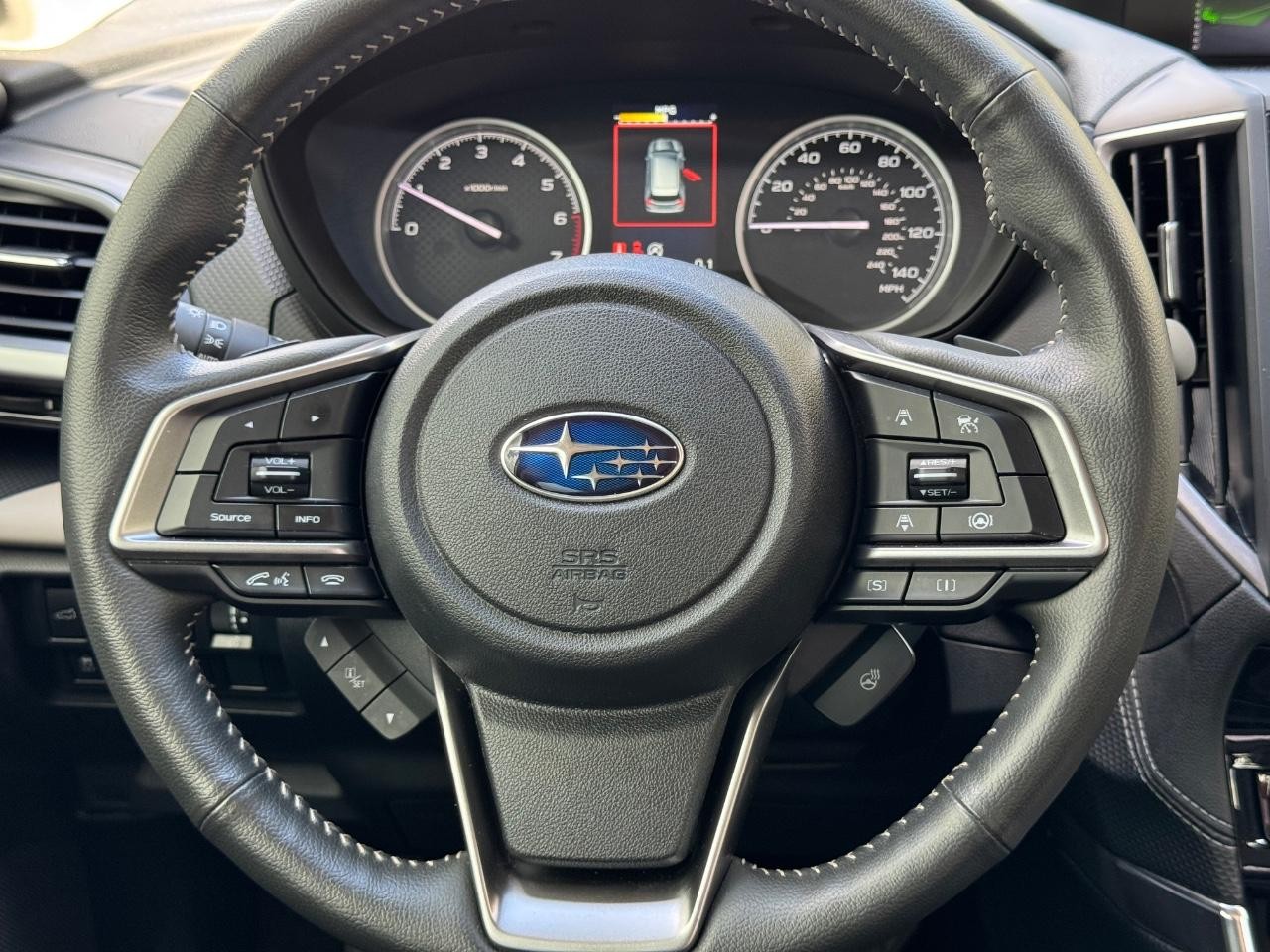 Subaru Forester Vehicle Full-screen Gallery Image 12