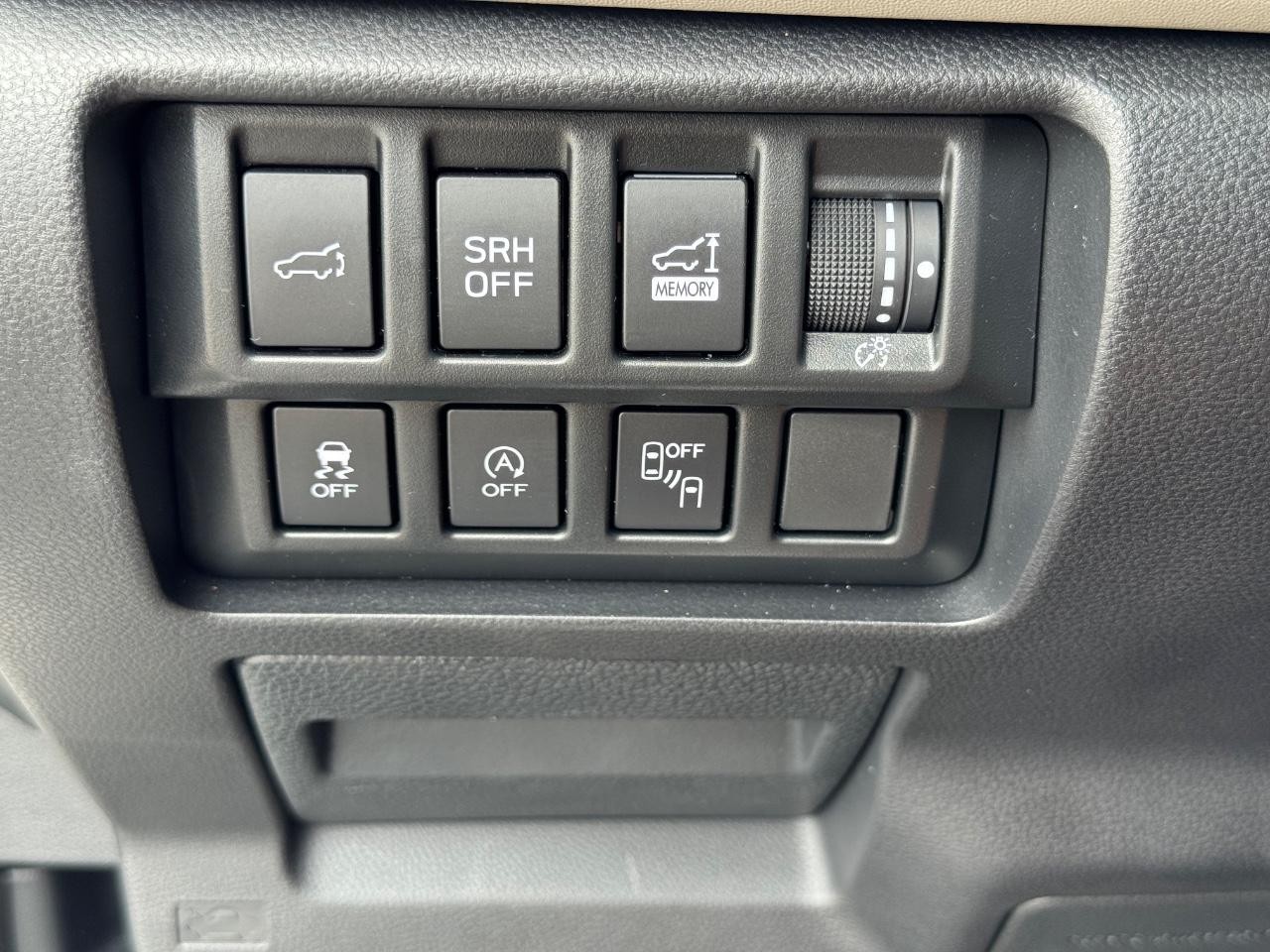 Subaru Forester Vehicle Full-screen Gallery Image 23