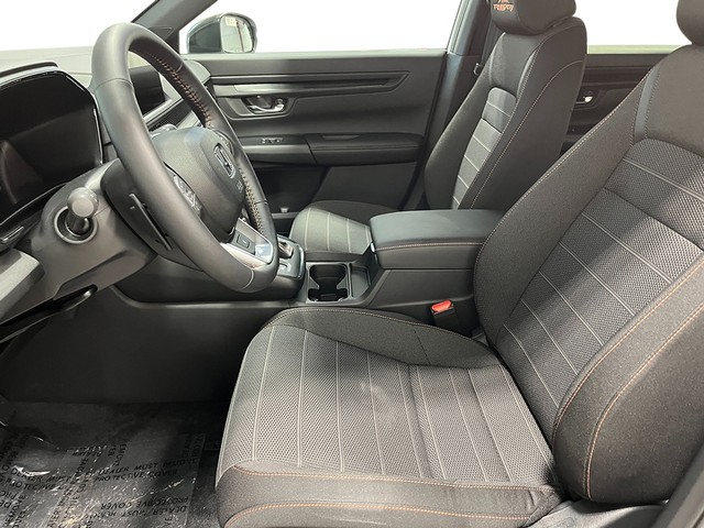 Honda CR-V Hybrid Vehicle Full-screen Gallery Image 15