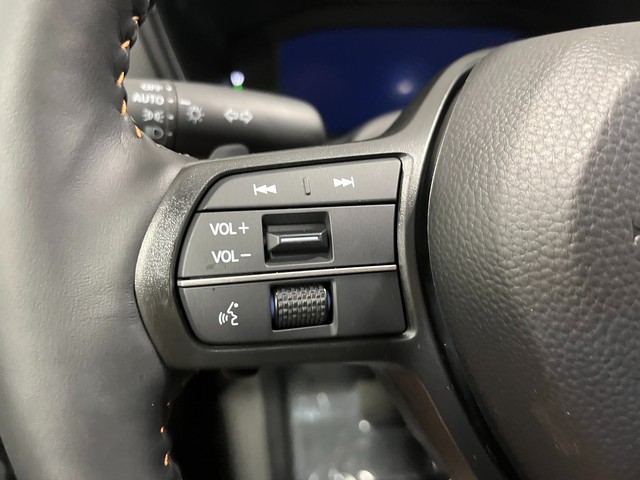 Honda CR-V Hybrid Vehicle Full-screen Gallery Image 18