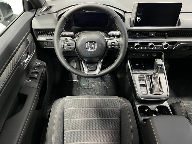 Honda CR-V Hybrid Vehicle Full-screen Gallery Image 26