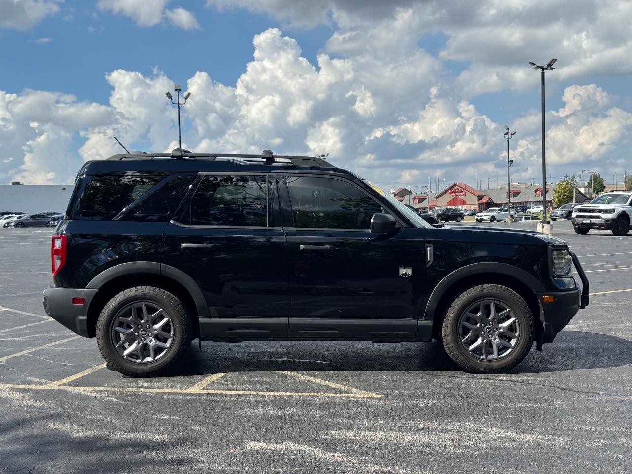 Ford Bronco Sport Vehicle Full-screen Gallery Image 02