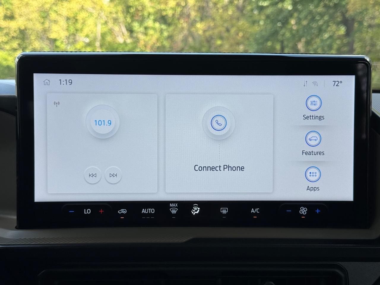 Ford Bronco Sport Vehicle Full-screen Gallery Image 13