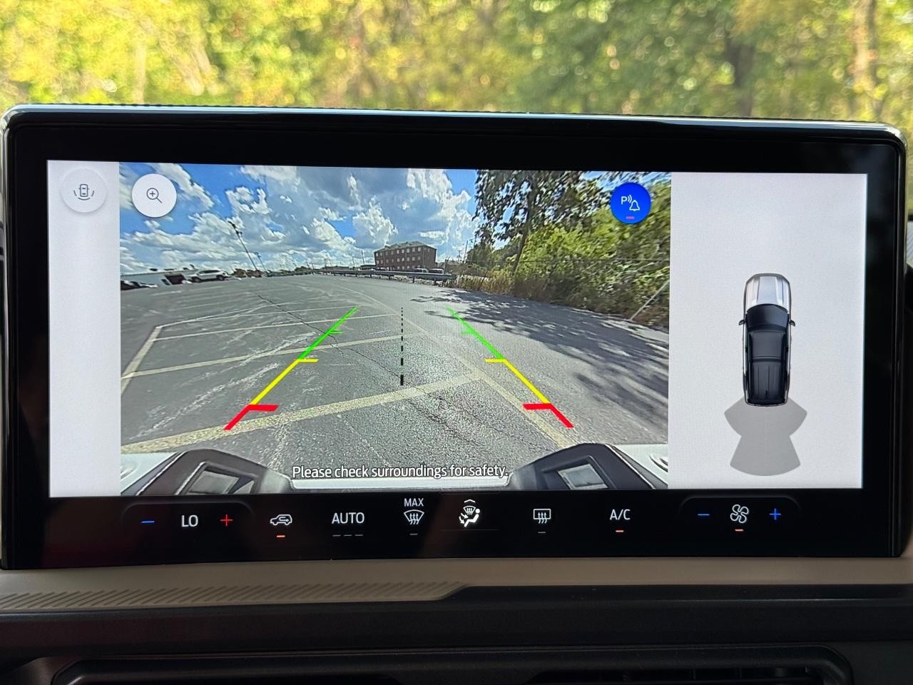 Ford Bronco Sport Vehicle Full-screen Gallery Image 23