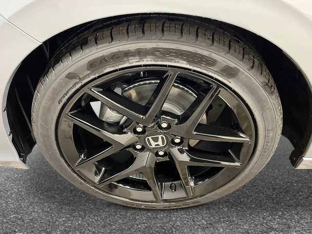 Honda Civic Hatchback Vehicle Full-screen Gallery Image 11