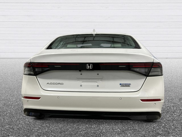 Honda Accord Hybrid Vehicle Full-screen Gallery Image 04