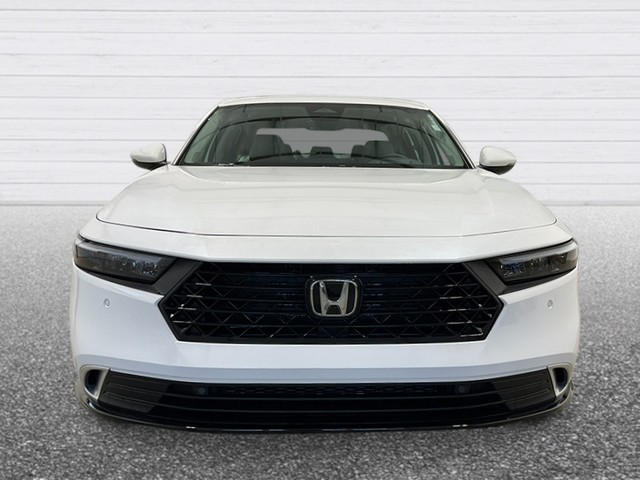 Honda Accord Hybrid Vehicle Full-screen Gallery Image 10