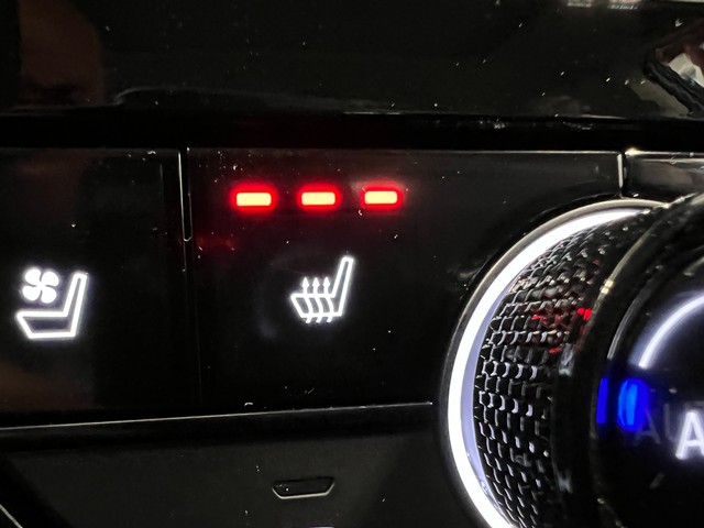 Honda Accord Hybrid Vehicle Full-screen Gallery Image 26