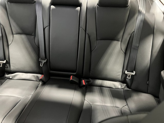 Honda Accord Hybrid Vehicle Full-screen Gallery Image 28