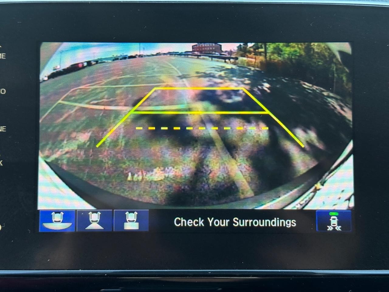 Honda CR-V Vehicle Full-screen Gallery Image 23