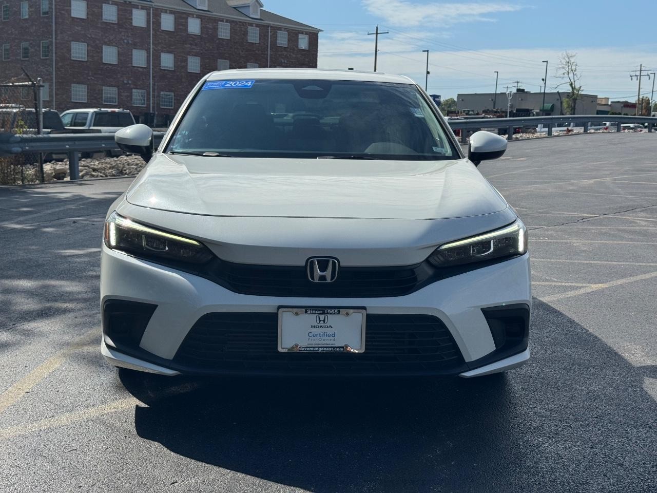 Honda Civic Sedan Vehicle Full-screen Gallery Image 09