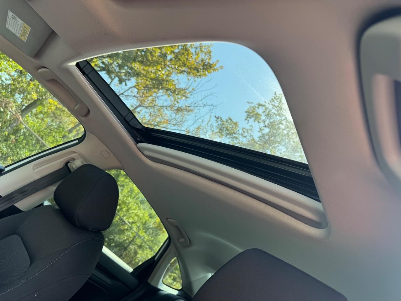 Honda Civic Sedan Vehicle Full-screen Gallery Image 18