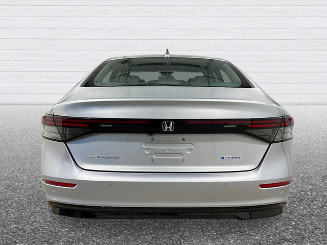 Honda Accord Hybrid Vehicle Full-screen Gallery Image 04