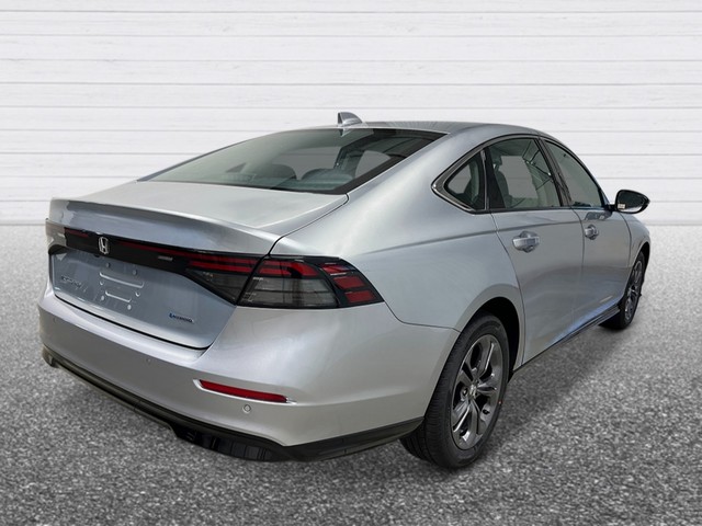 Honda Accord Hybrid Vehicle Full-screen Gallery Image 07