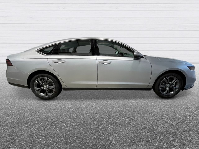 Honda Accord Hybrid Vehicle Full-screen Gallery Image 08