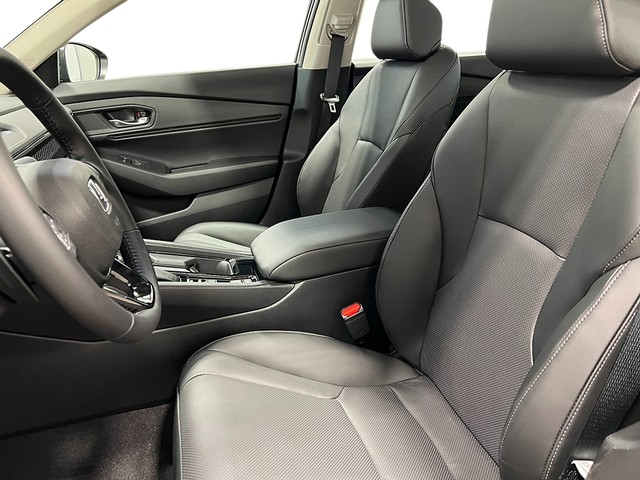 Honda Accord Hybrid Vehicle Full-screen Gallery Image 13