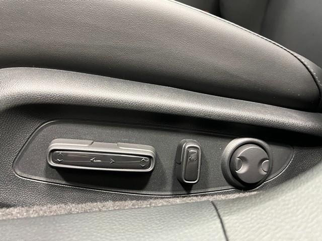 Honda Accord Hybrid Vehicle Full-screen Gallery Image 14