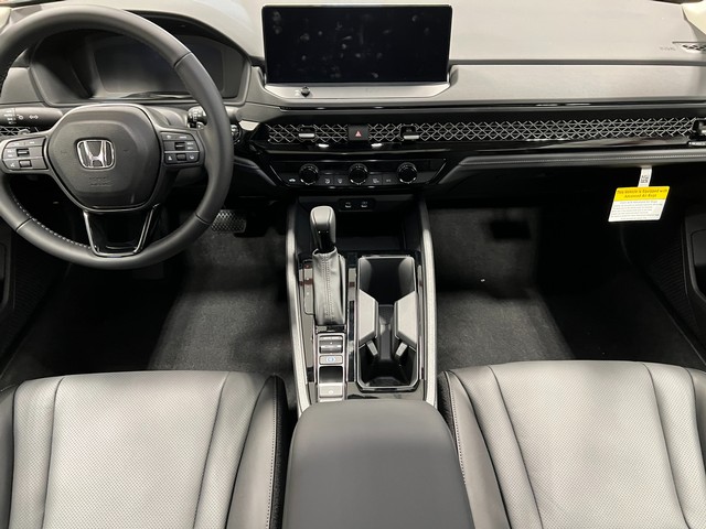 Honda Accord Hybrid Vehicle Full-screen Gallery Image 17