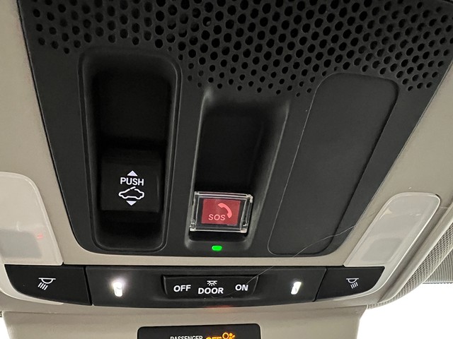 Honda Accord Hybrid Vehicle Full-screen Gallery Image 26