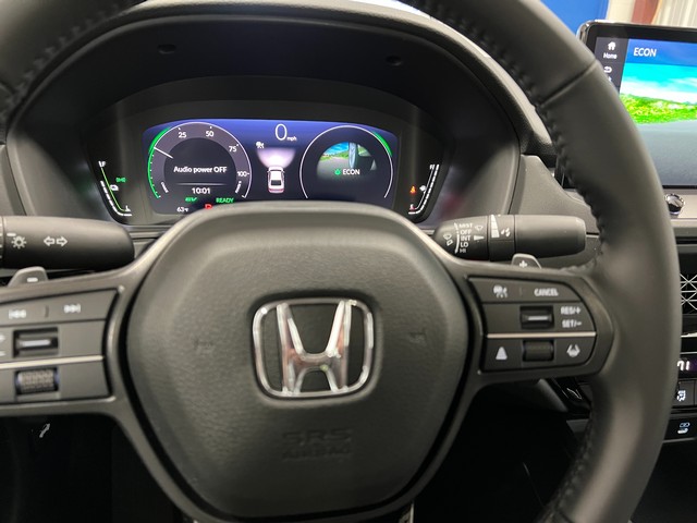 Honda Accord Hybrid Vehicle Full-screen Gallery Image 27