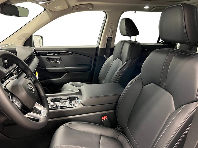 Honda Pilot Vehicle Full-screen Gallery Image 11