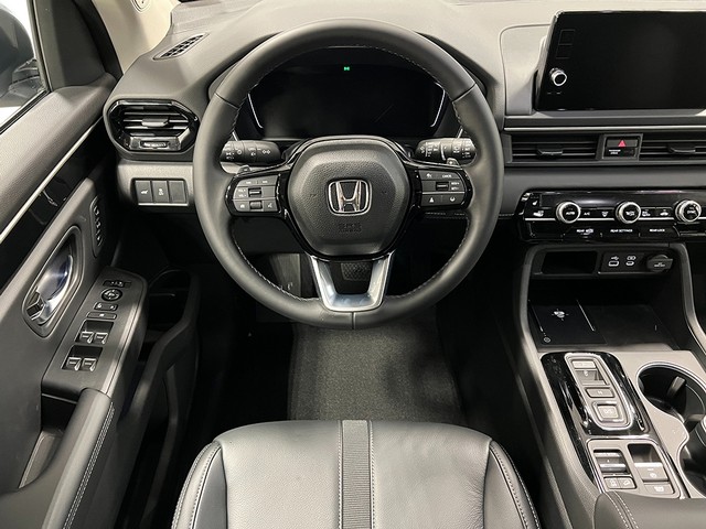 Honda Pilot Vehicle Full-screen Gallery Image 15