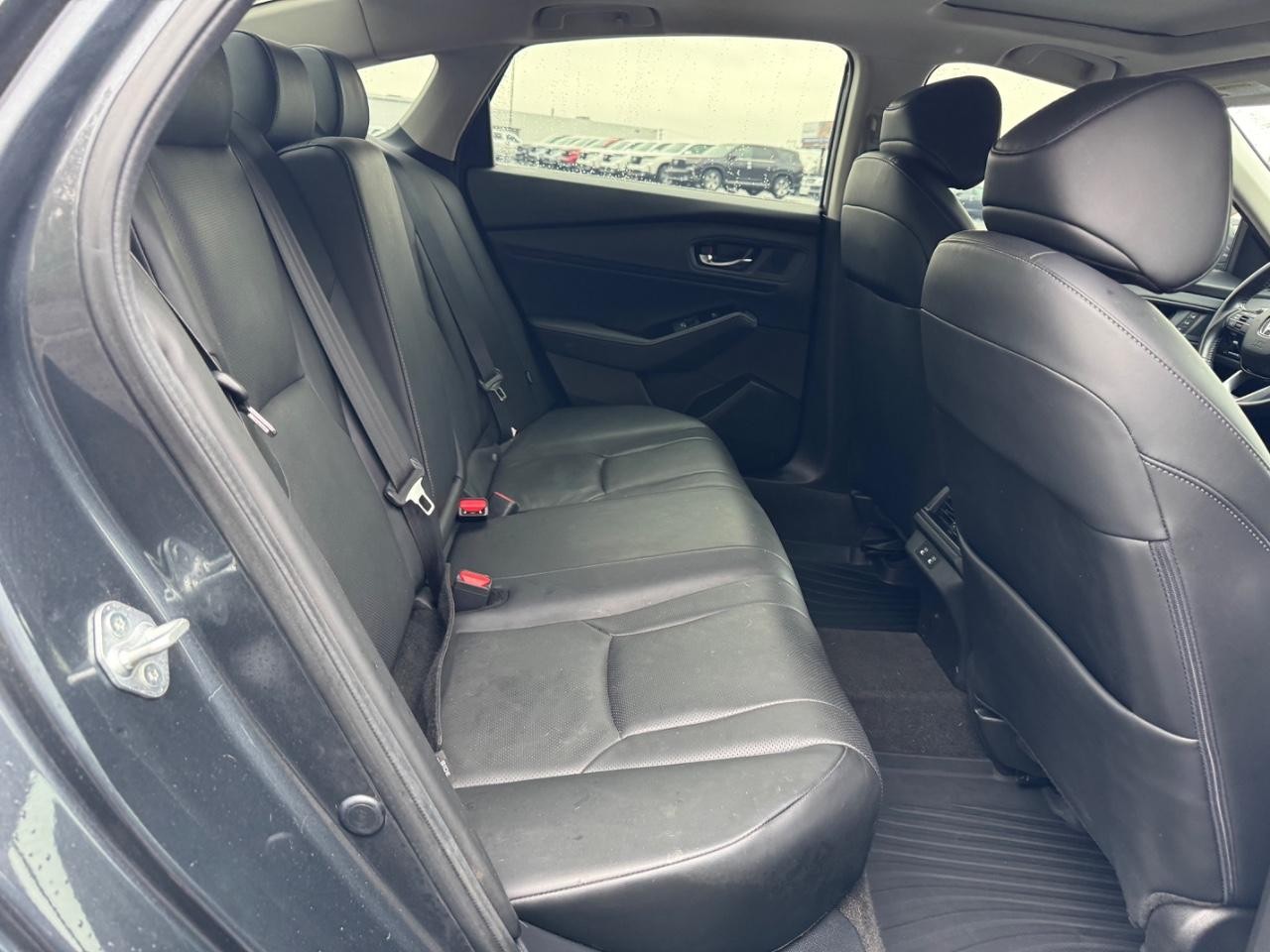 Honda Accord Hybrid Vehicle Full-screen Gallery Image 10