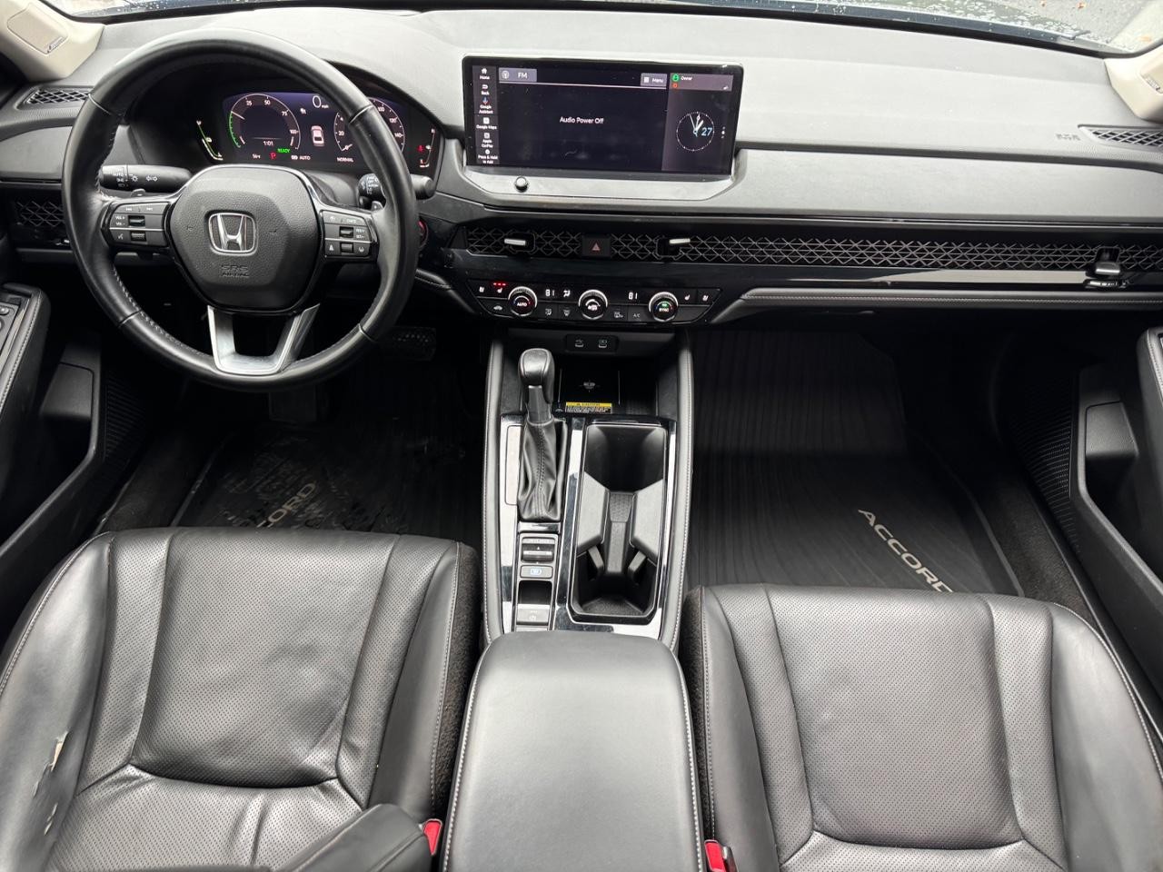 Honda Accord Hybrid Vehicle Full-screen Gallery Image 11