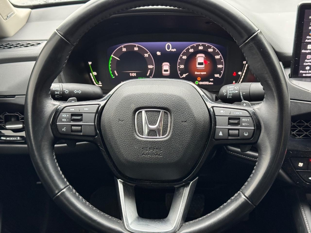 Honda Accord Hybrid Vehicle Full-screen Gallery Image 12