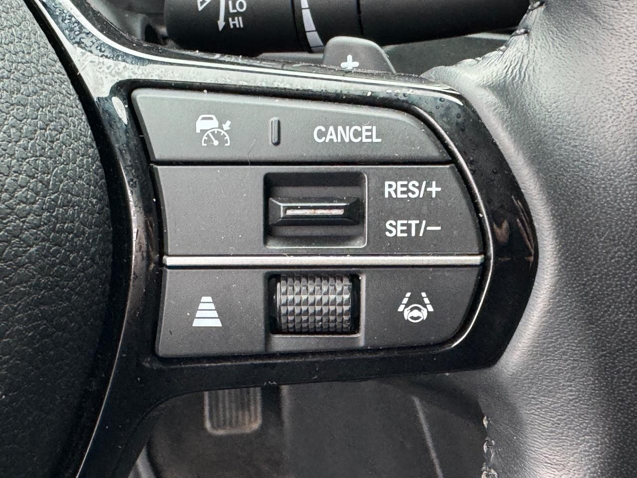 Honda Accord Hybrid Vehicle Full-screen Gallery Image 22