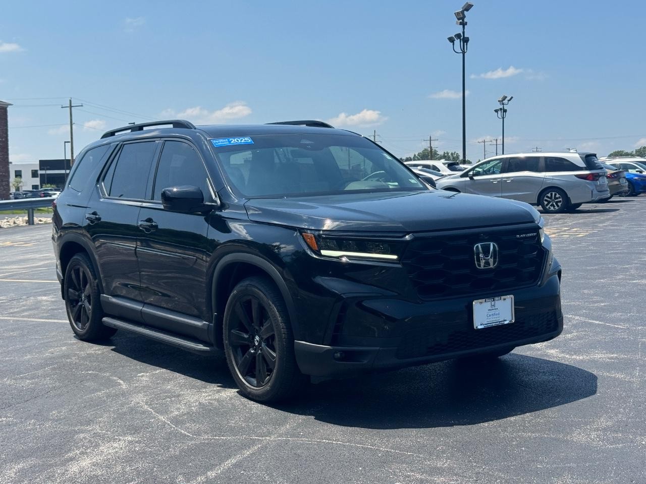 Honda Pilot Vehicle Full-screen Gallery Image 02