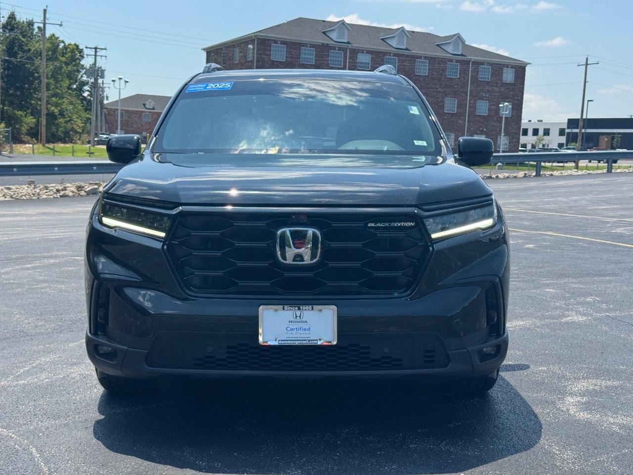 Honda Pilot Vehicle Full-screen Gallery Image 10
