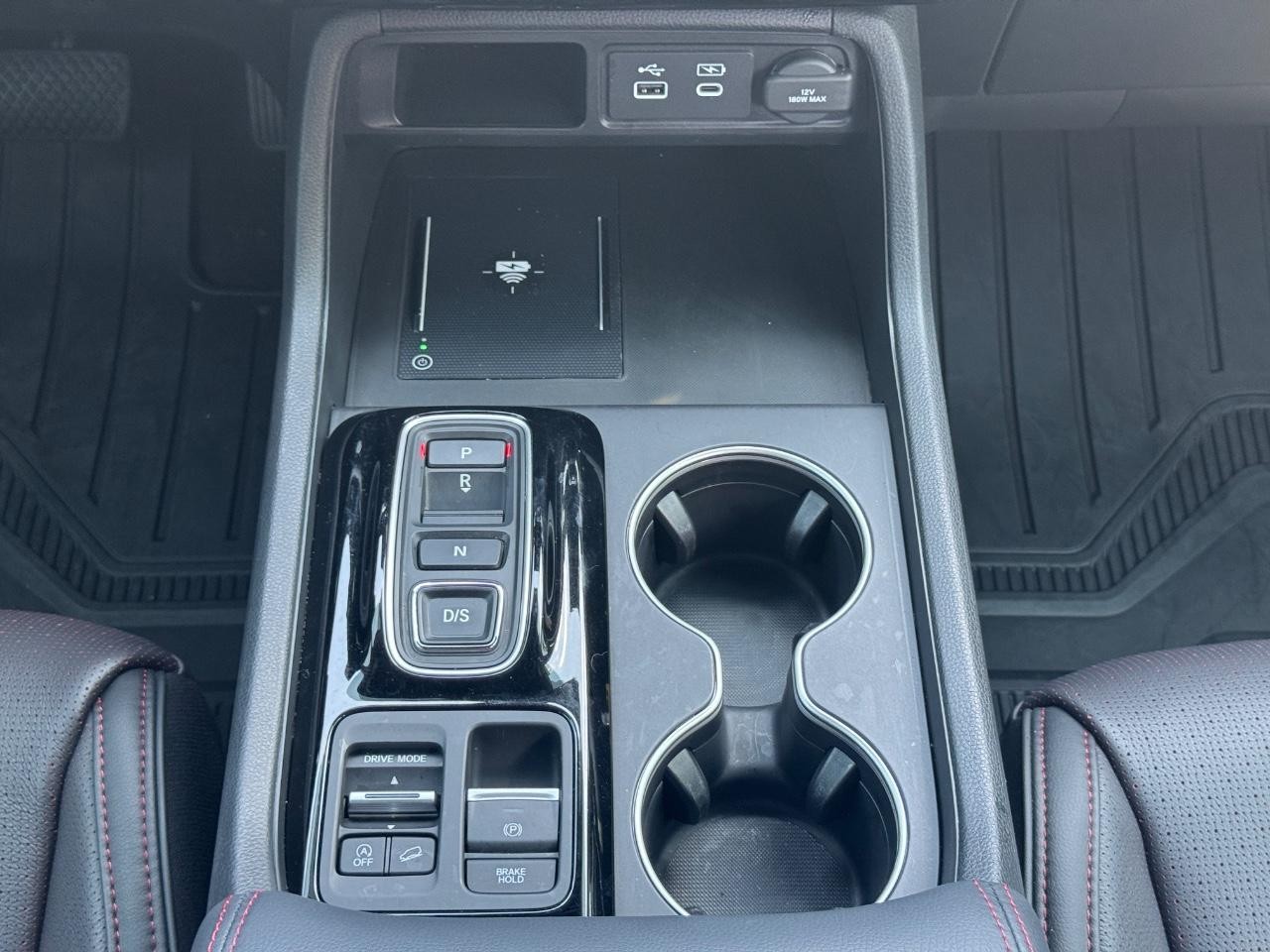 Honda Pilot Vehicle Full-screen Gallery Image 16